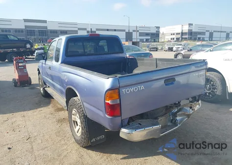 1999 Toyota Tacoma z USA, uszkodzony, nr VIN 4TAWN72N8XZ456195